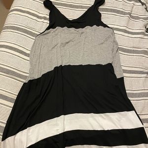 Vera Wang NEVER WORN night gown